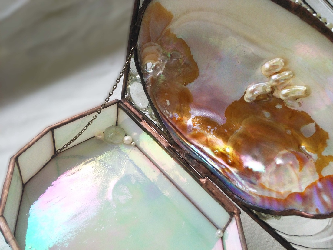 Mother of pearl luxery jewerly box - casă & stil de viață - accesorii pentru decorat casa - decorațiuni de masă și decorațiuni pentru rafturi - cutii decor, cutii de suveniruri - Artynos.ro Mother of pearl luxery jewerly box - casă & stil de viață - accesorii pentru decorat casa - decorațiuni de masă și decorațiuni pentru rafturi - cutii decor, cutii de suveniruri - Artynos.ro
