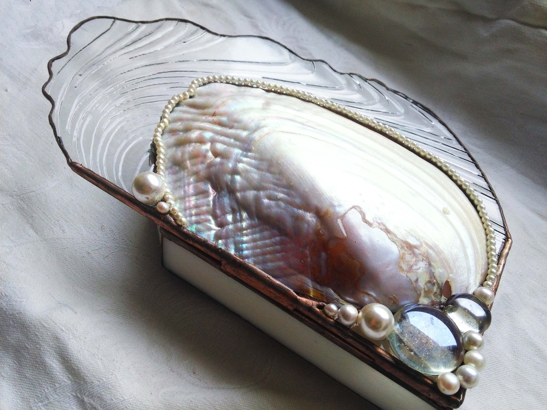 Mother of pearl luxery jewerly box - casă & stil de viață - accesorii pentru decorat casa - decorațiuni de masă și decorațiuni pentru rafturi - cutii decor, cutii de suveniruri - Artynos.ro Mother of pearl luxery jewerly box - casă & stil de viață - accesorii pentru decorat casa - decorațiuni de masă și decorațiuni pentru rafturi - cutii decor, cutii de suveniruri - Artynos.ro