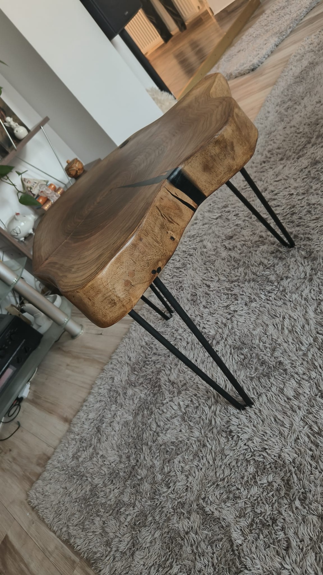 Masuta Cafea din lemn masiv de nuc  - casă & stil de viață - mobilier artizanal - mese - Artynos.ro