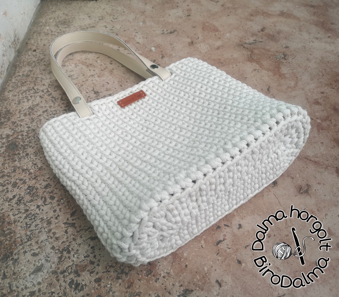 Geantă de mână Crochet City Bag- ecru - - Artynos.ro Geantă de mână Crochet City Bag- ecru - - Artynos.ro