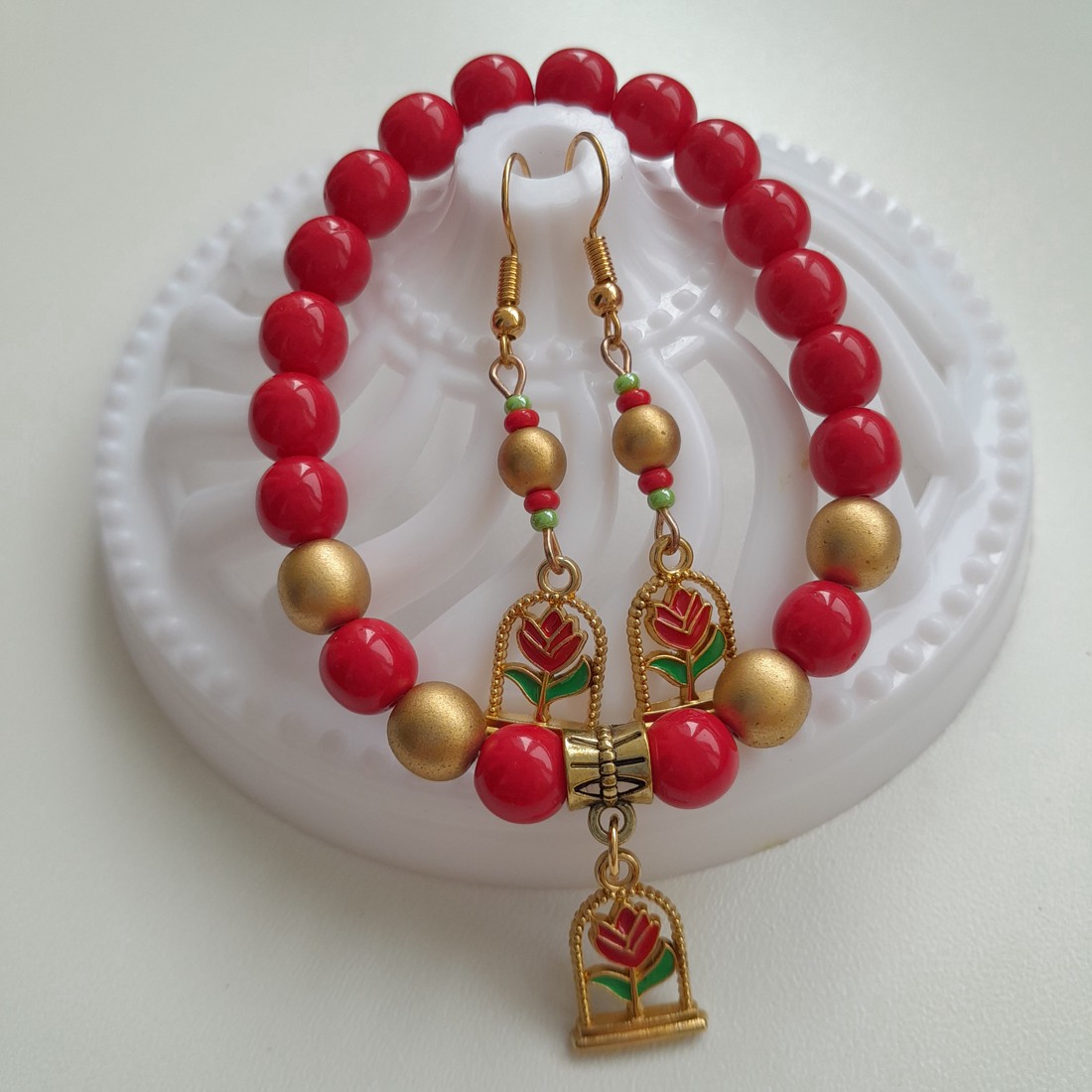 Set de bijuterii florale - brățară, cercei - - Artynos.ro Set de bijuterii florale - brățară, cercei - - Artynos.ro