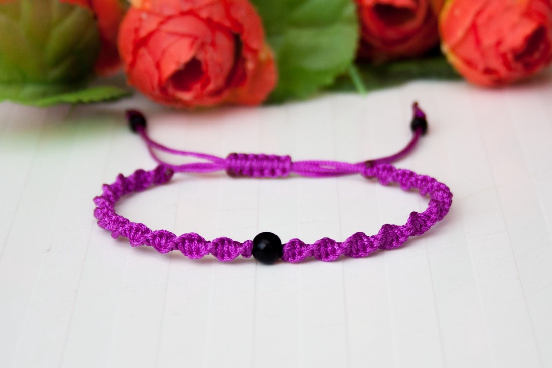 Brățară macramé împletită - Beaded twisted braid violet -  - Artynos.ro