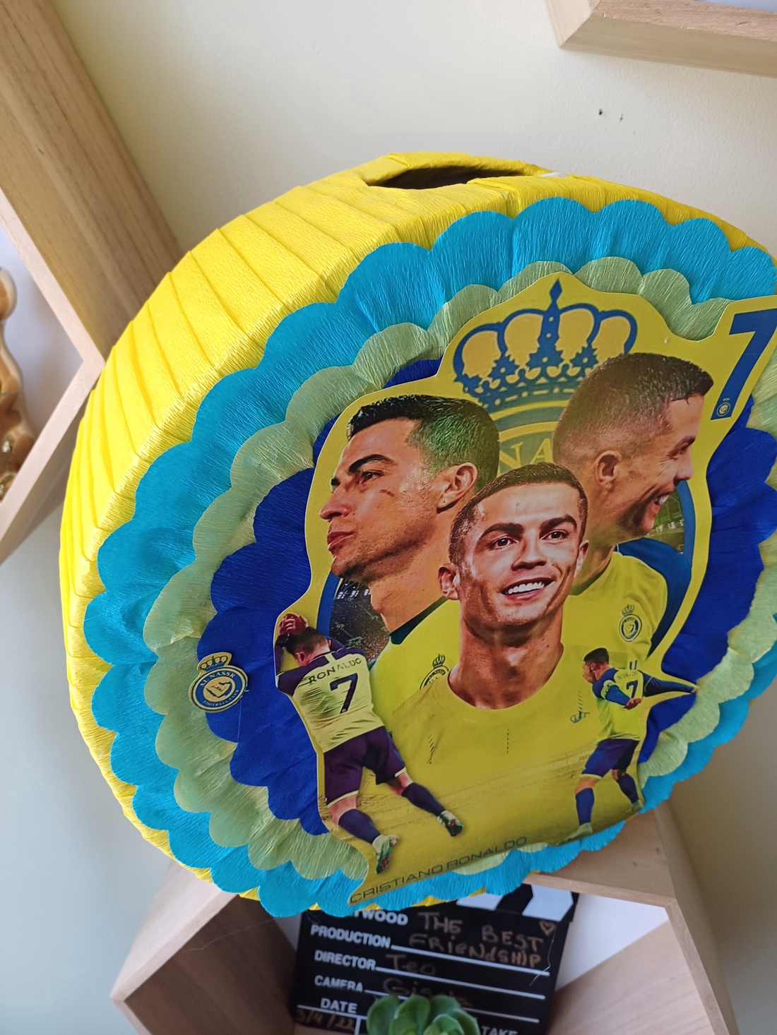 Piñata pinata piniata Ronaldo Fotbal - jucării și echipamente pentru copii - jocuri de rol - Artynos.ro Piñata pinata piniata Ronaldo Fotbal - jucării și echipamente pentru copii - jocuri de rol - Artynos.ro