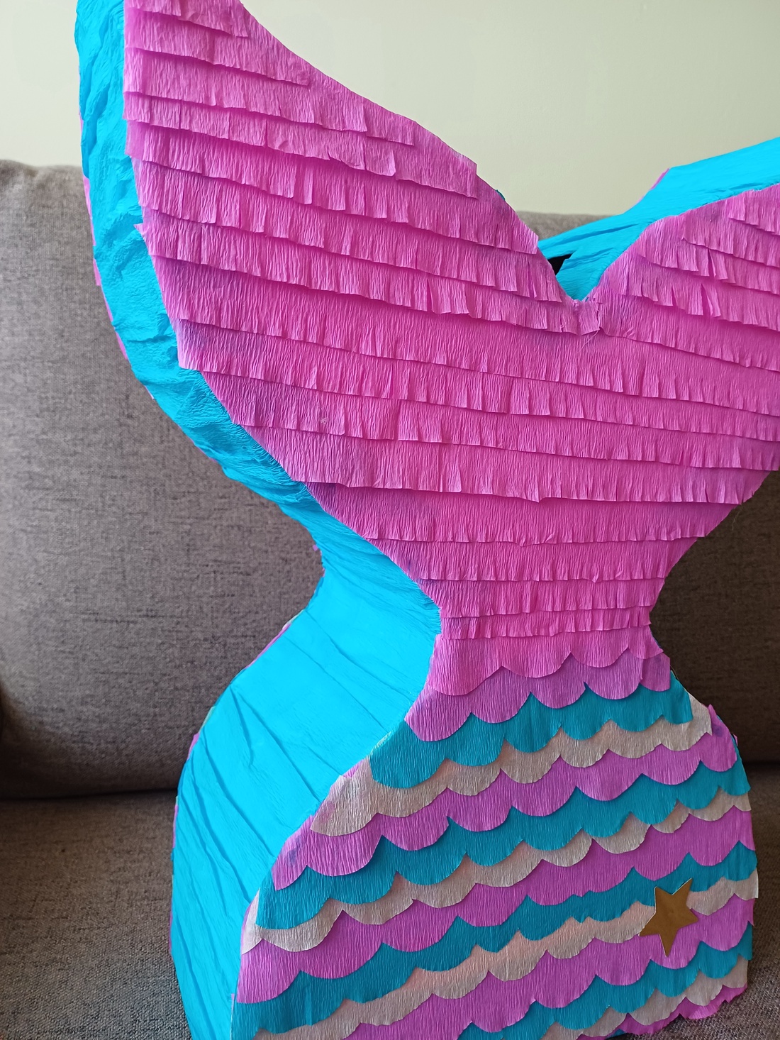 Piñata pinata piniata Mermaid tail coada de Sirena - jucării și echipamente pentru copii - jocuri de mișcare - Artynos.ro Piñata pinata piniata Mermaid tail coada de Sirena - jucării și echipamente pentru copii - jocuri de mișcare - Artynos.ro