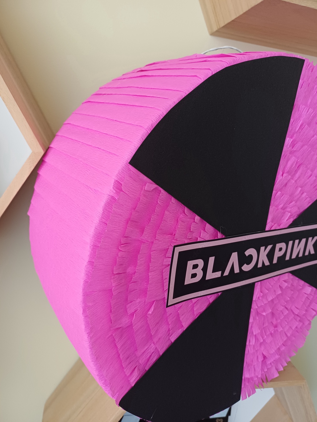 Piñata pinata piniata Black Pink - jucării și echipamente pentru copii - jocuri de mișcare - Artynos.ro