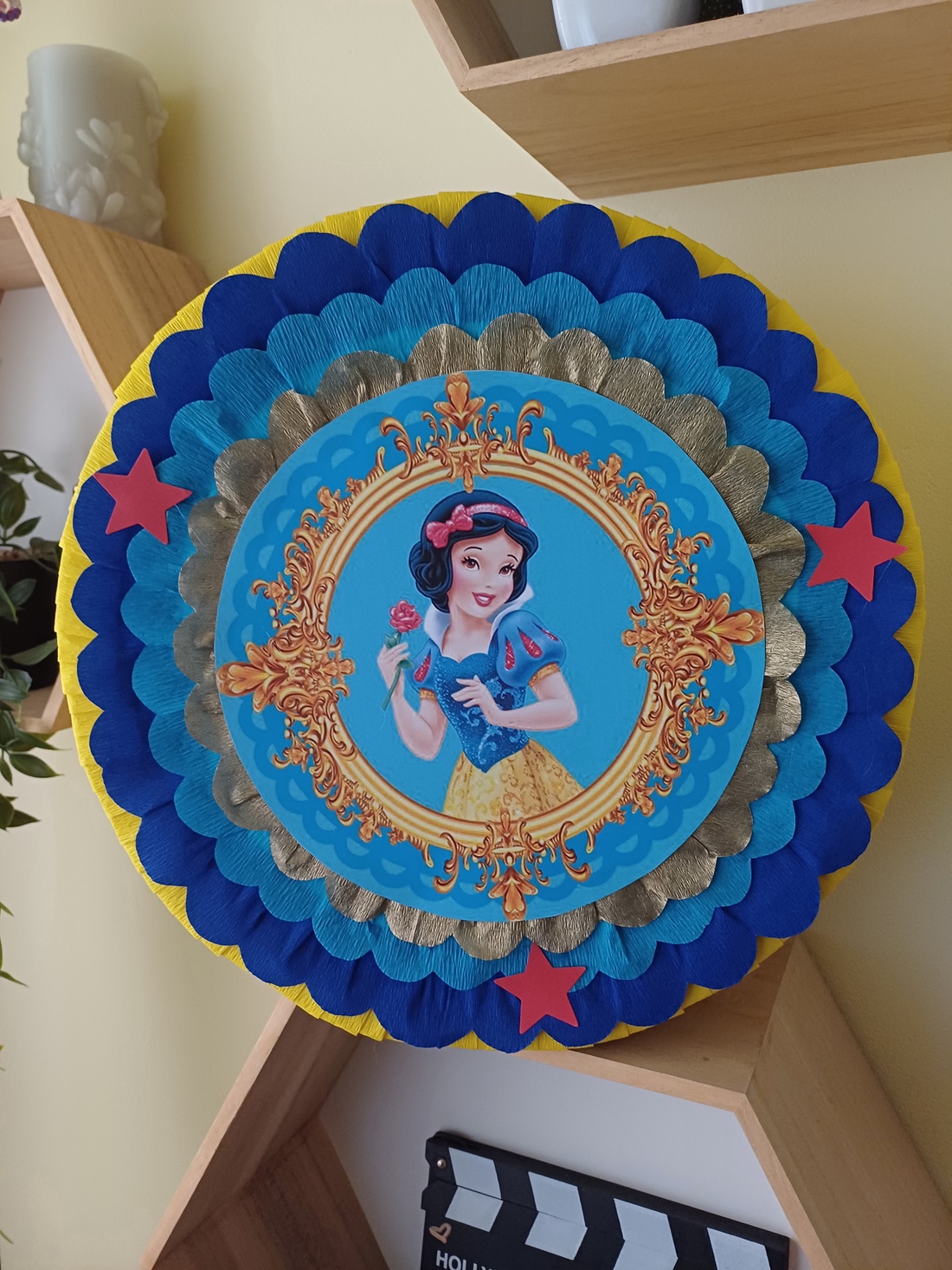 Piñata pinata piniata Alba ca Zapada - jucării și echipamente pentru copii - jocuri de rol - Artynos.ro Piñata pinata piniata Alba ca Zapada - jucării și echipamente pentru copii - jocuri de rol - Artynos.ro