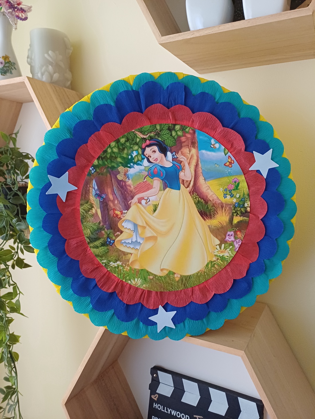 Piñata pinata piniata Alba ca Zapada - jucării și echipamente pentru copii - jocuri de rol - Artynos.ro Piñata pinata piniata Alba ca Zapada - jucării și echipamente pentru copii - jocuri de rol - Artynos.ro