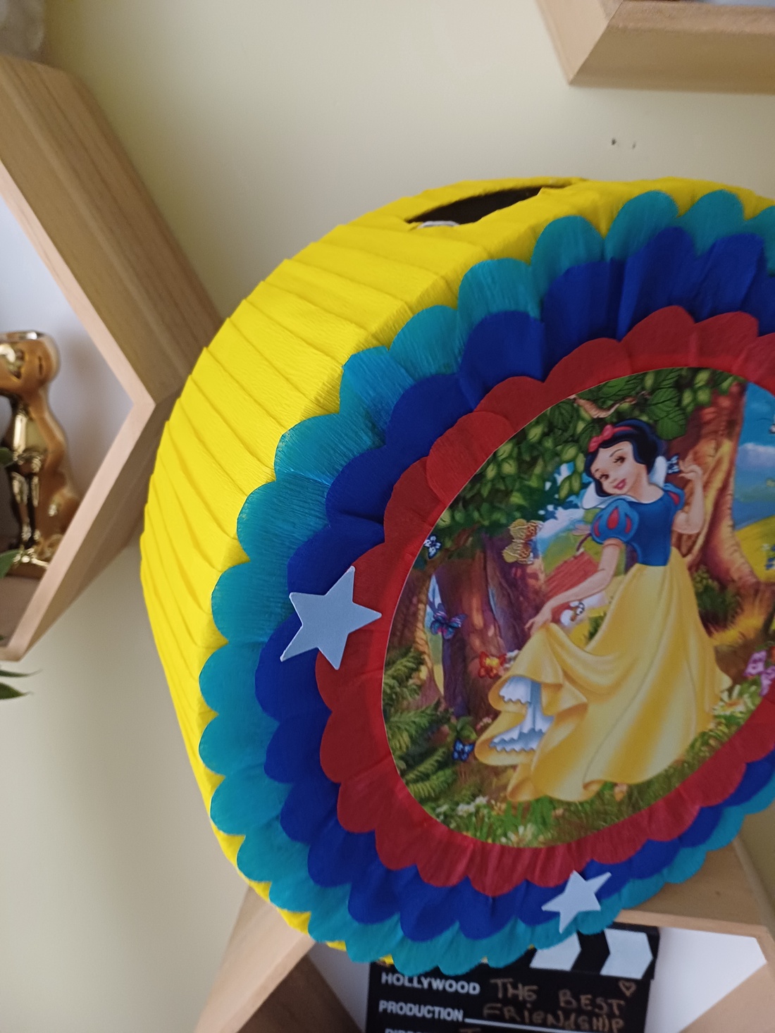 Piñata pinata piniata Alba ca Zapada - jucării și echipamente pentru copii - jocuri de rol - Artynos.ro Piñata pinata piniata Alba ca Zapada - jucării și echipamente pentru copii - jocuri de rol - Artynos.ro