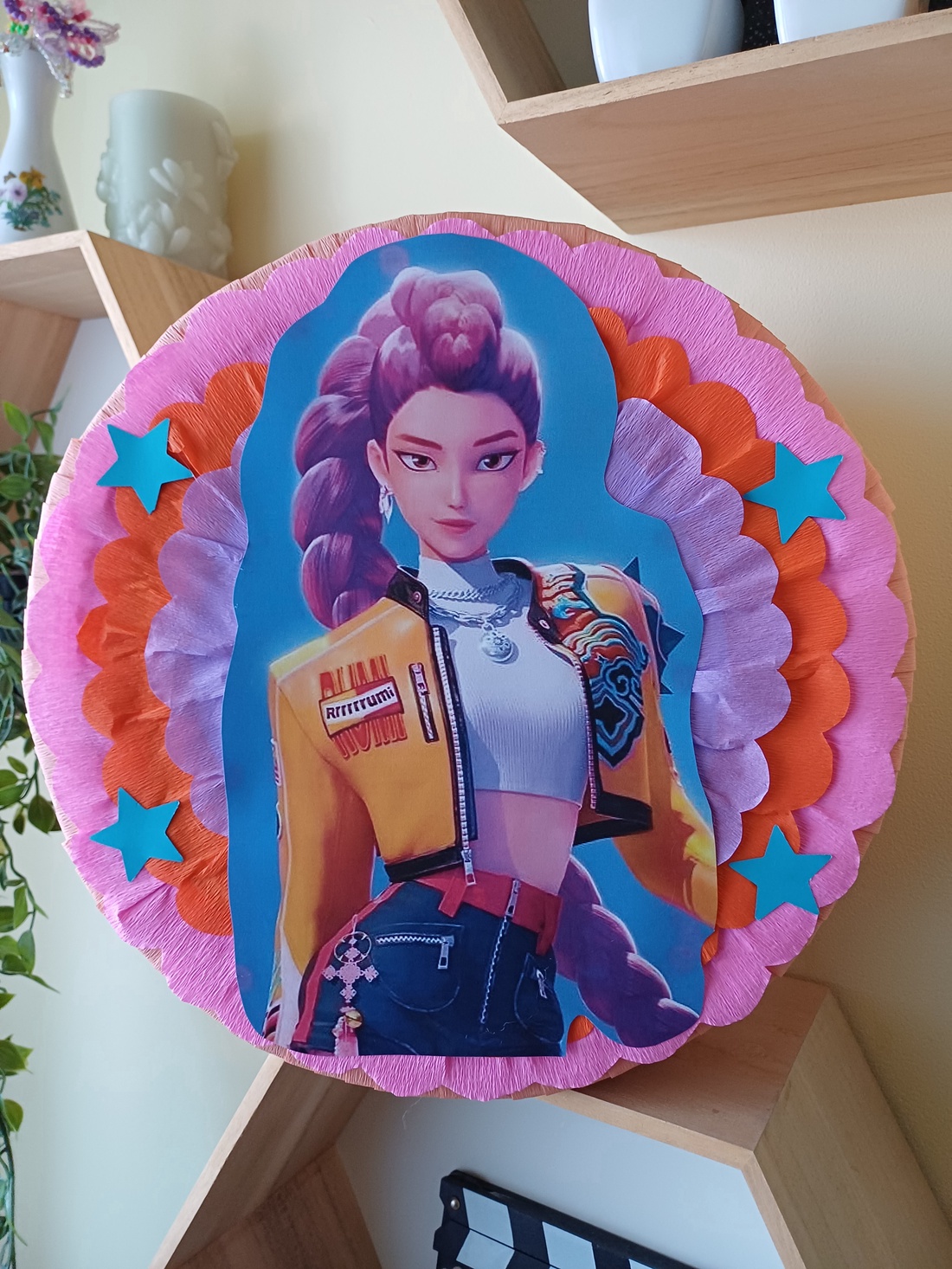 Piñata pinata piniata Rumi KPop - jucării și echipamente pentru copii - jocuri de rol - Artynos.ro Piñata pinata piniata Rumi KPop - jucării și echipamente pentru copii - jocuri de rol - Artynos.ro