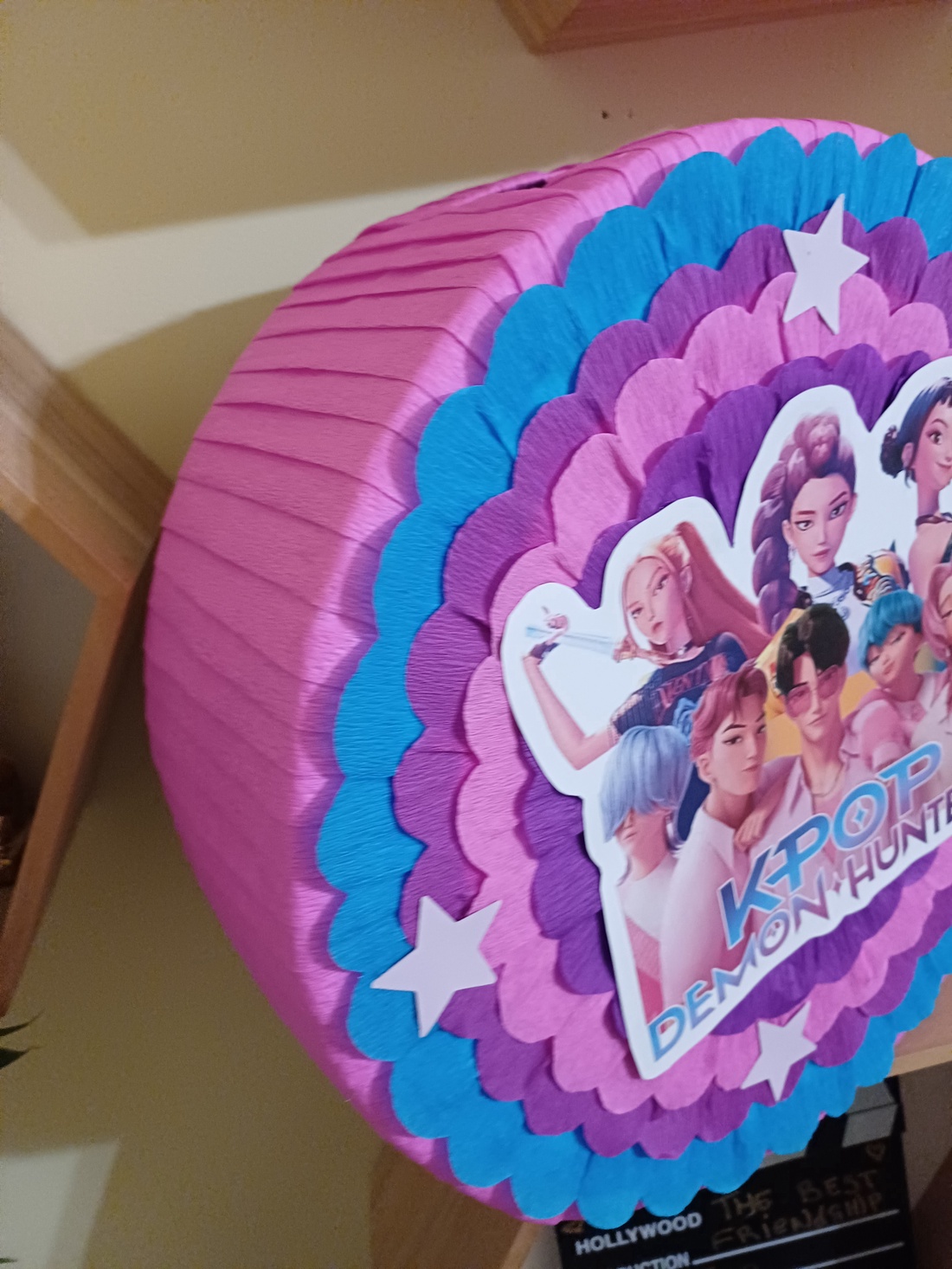 Piñata pinata piniata K-Pop Demon Hunters - jucării și echipamente pentru copii - jocuri de mișcare - Artynos.ro