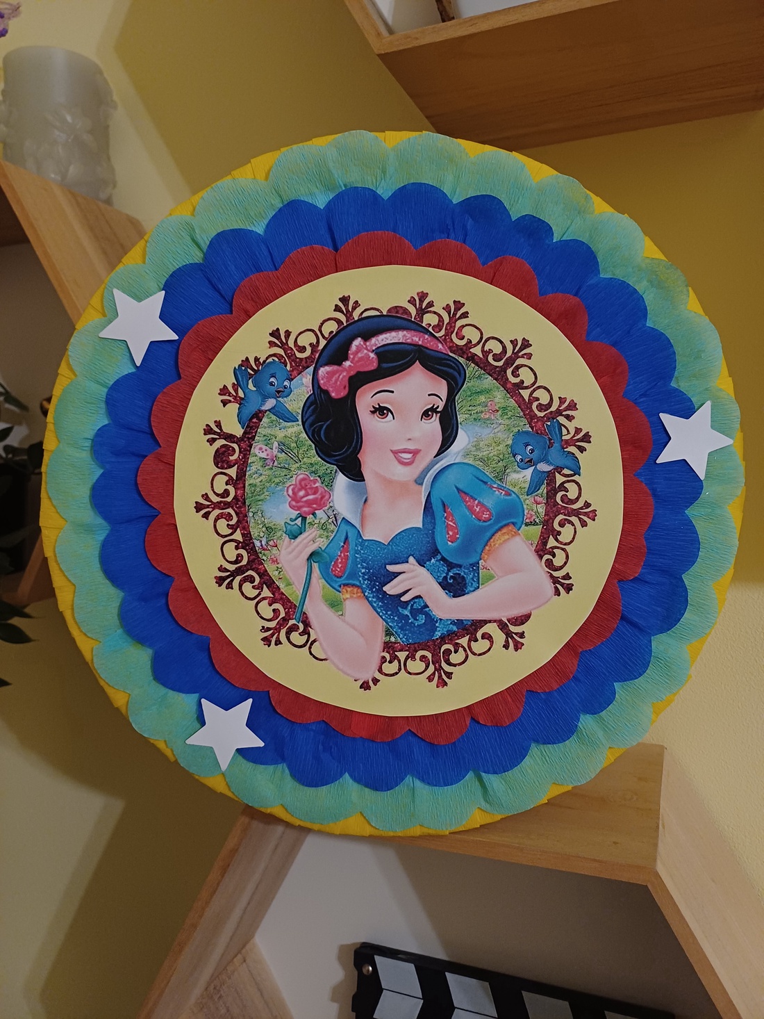 Piñata pinata piniata Alba ca Zapada  - jucării și echipamente pentru copii - jocuri de rol - Artynos.ro