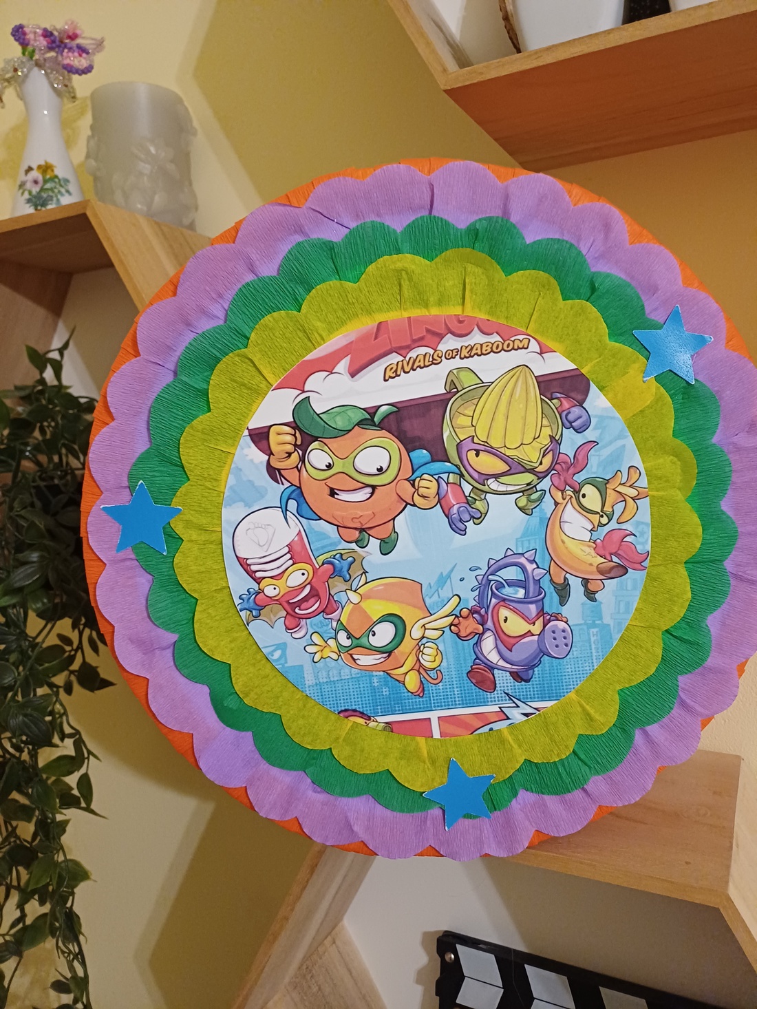 Piñata pinata Super Zings piniata - jucării și echipamente pentru copii - jocuri de rol - Artynos.ro