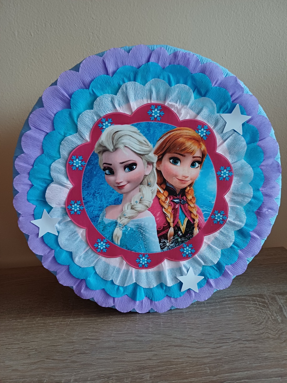 Piñata pinata piniata Ana și Elsa Frozen  - jucării și echipamente pentru copii - jocuri de mișcare - Artynos.ro