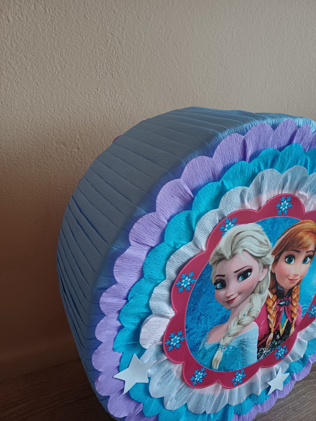 Piñata pinata piniata Ana și Elsa Frozen  - jucării și echipamente pentru copii - jocuri de mișcare - Artynos.ro