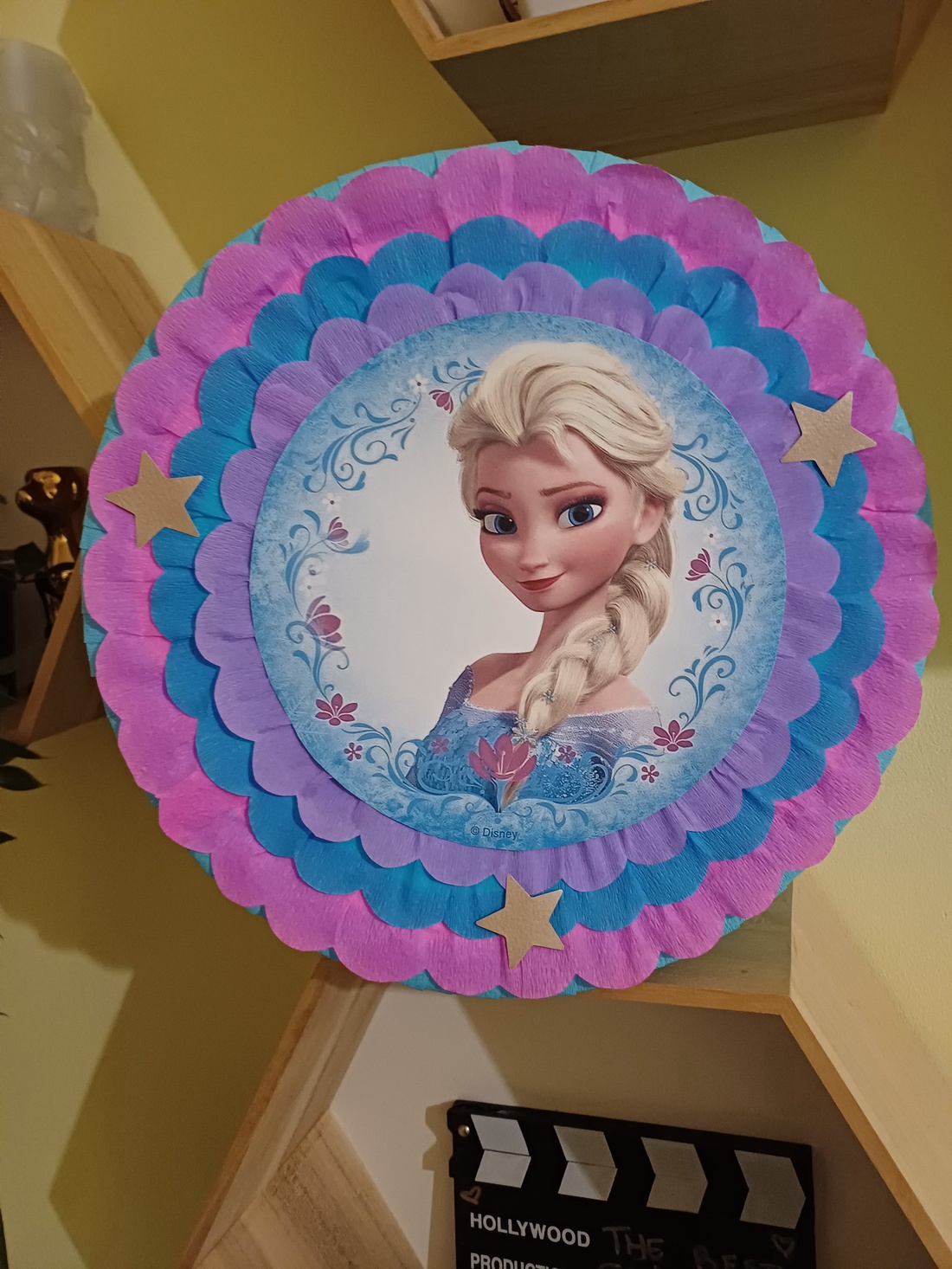 Piñata pinata piniata Frozen Elsa - jucării și echipamente pentru copii - jocuri de mișcare - Artynos.ro