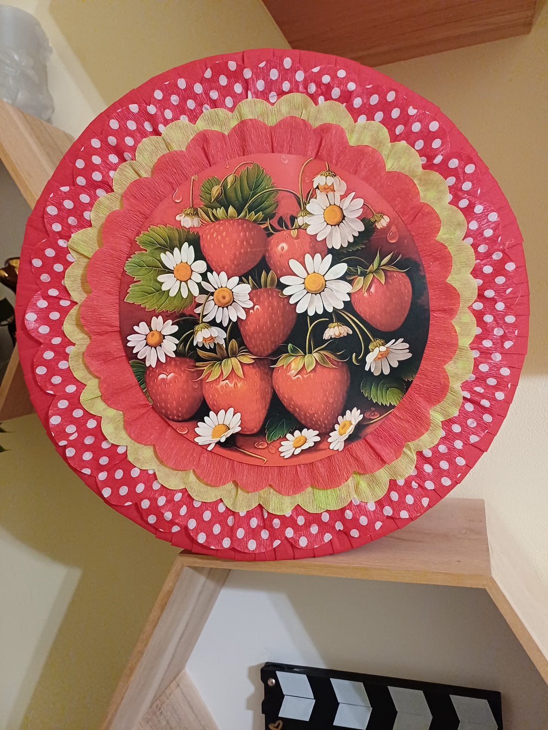 Piñata pinata piniata Căpșunica Strawberry - jucării și echipamente pentru copii - jocuri de rol - Artynos.ro