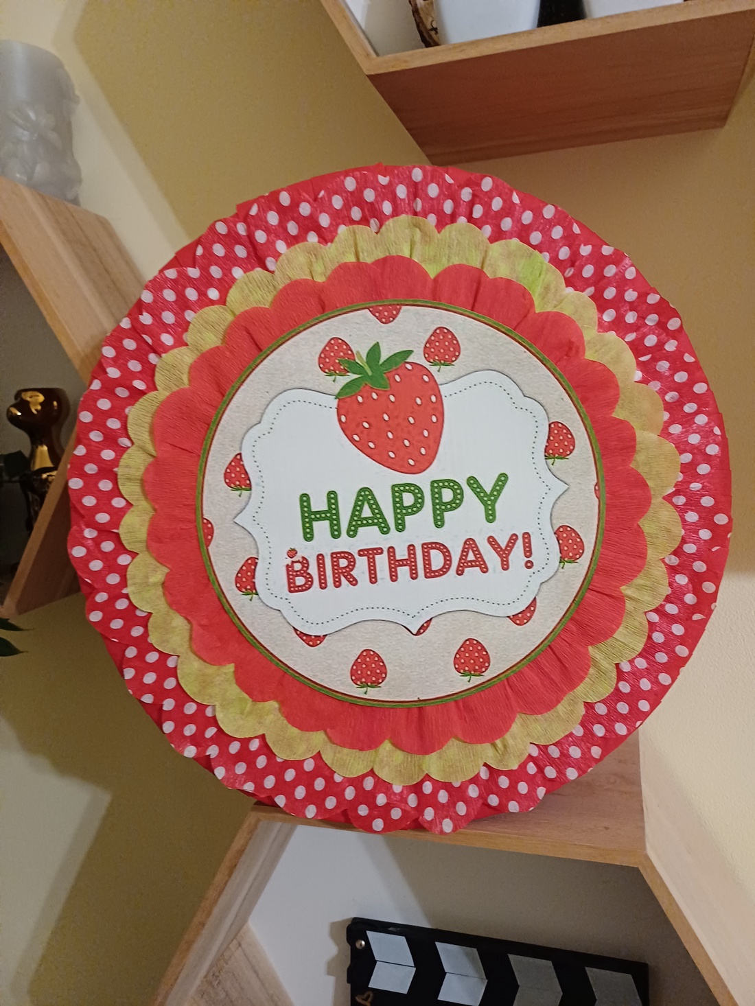 Piñata pinata piniata Căpșunica Strawberry - jucării și echipamente pentru copii - jocuri de rol - Artynos.ro