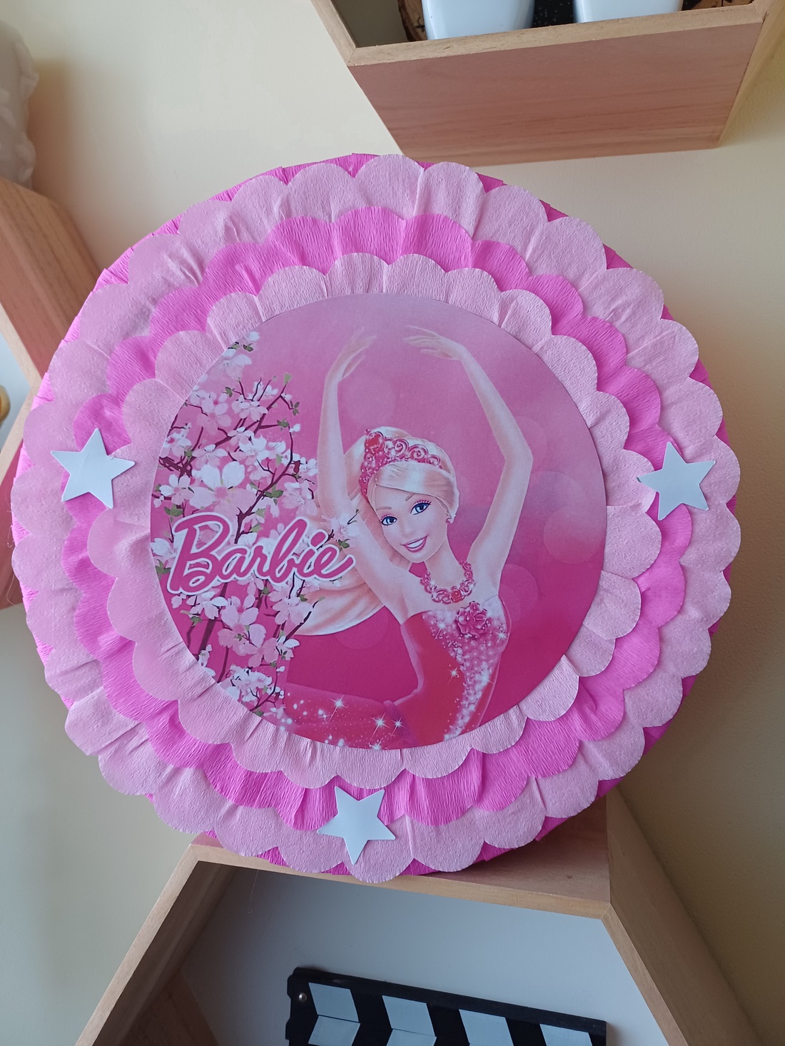 Piñata pinata piniata Barbie  - jucării și echipamente pentru copii - jocuri de rol - Artynos.ro