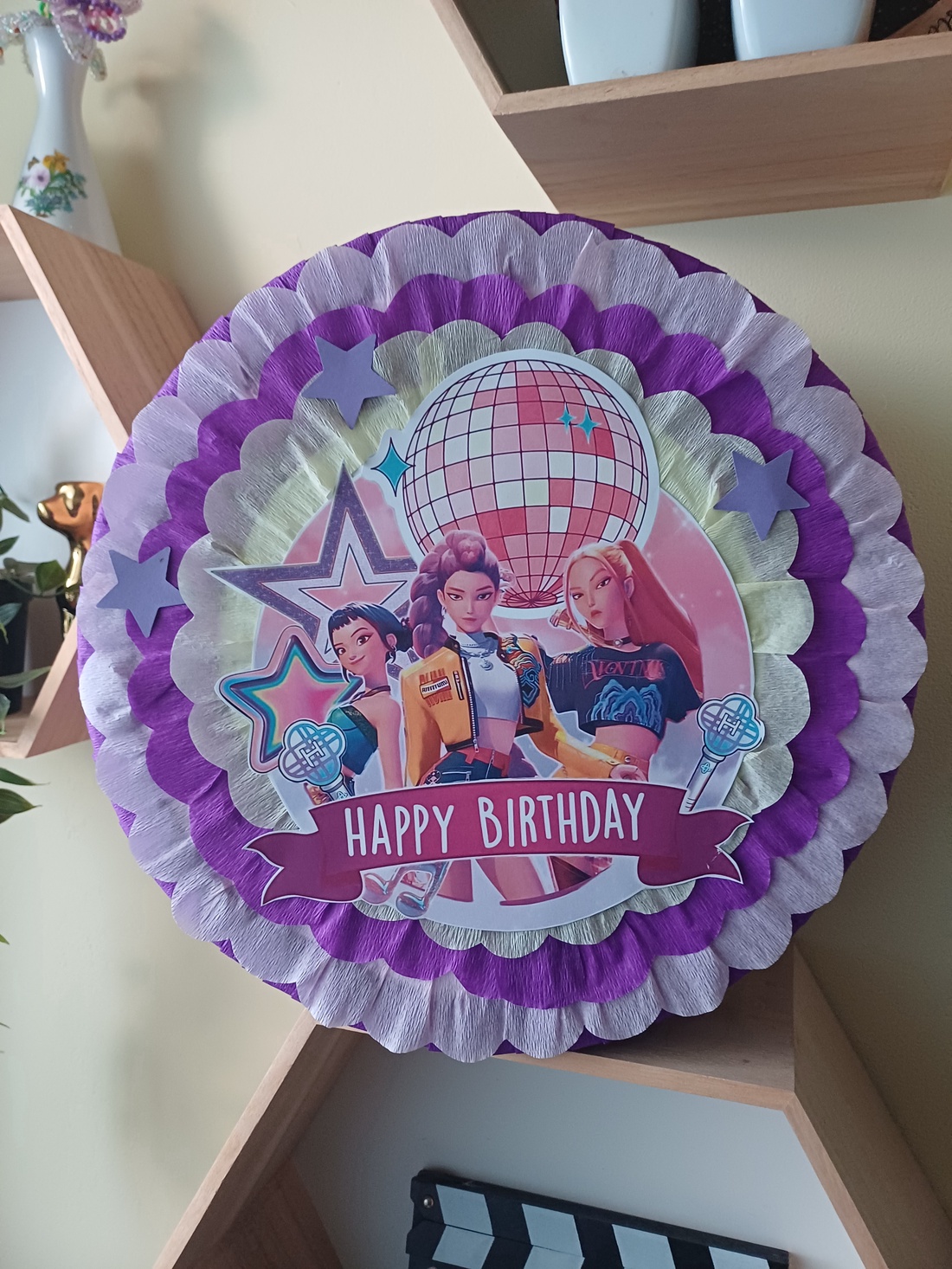 Pinata piniata K-Pop Happy Birthday  - jucării și echipamente pentru copii - jocuri de mișcare - Artynos.ro
