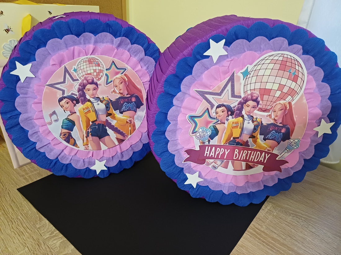 Piñata pinata piniata K-Pop  - jucării și echipamente pentru copii - jocuri de mișcare - Artynos.ro