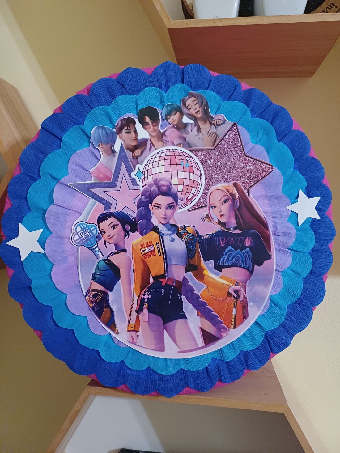 Piñata pinata piniata K Pop Saja boys  - jucării și echipamente pentru copii - jocuri de rol - Artynos.ro