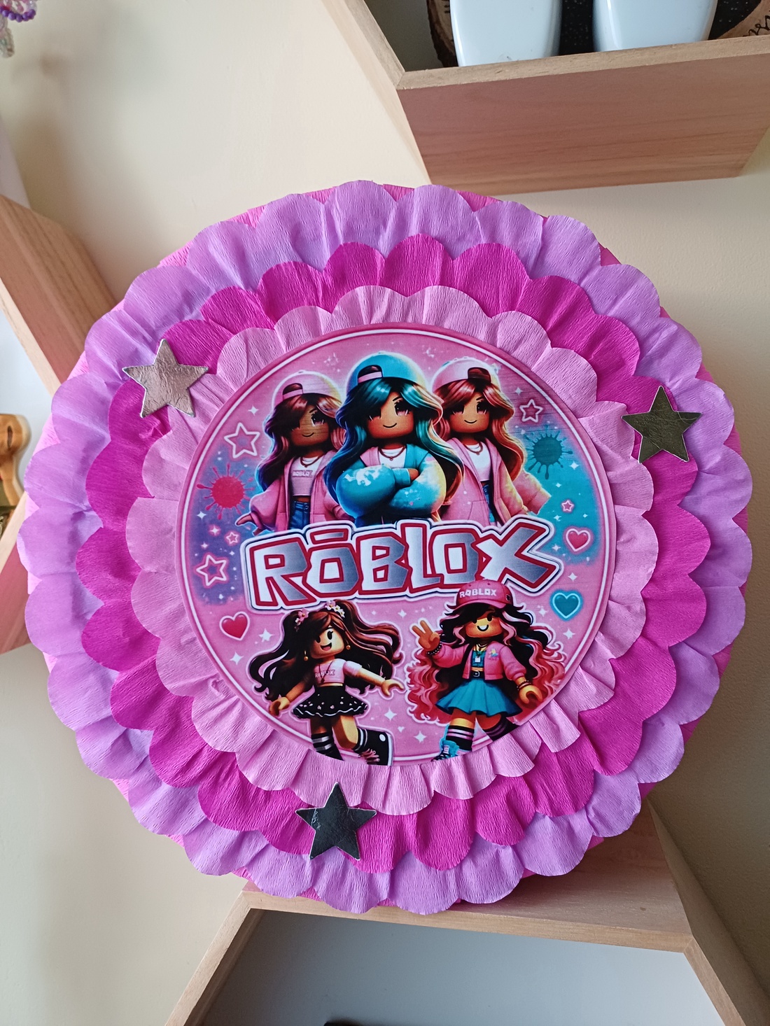 Piñata pinata piniata Roblox girl  - jucării și echipamente pentru copii - jocuri de mișcare - Artynos.ro