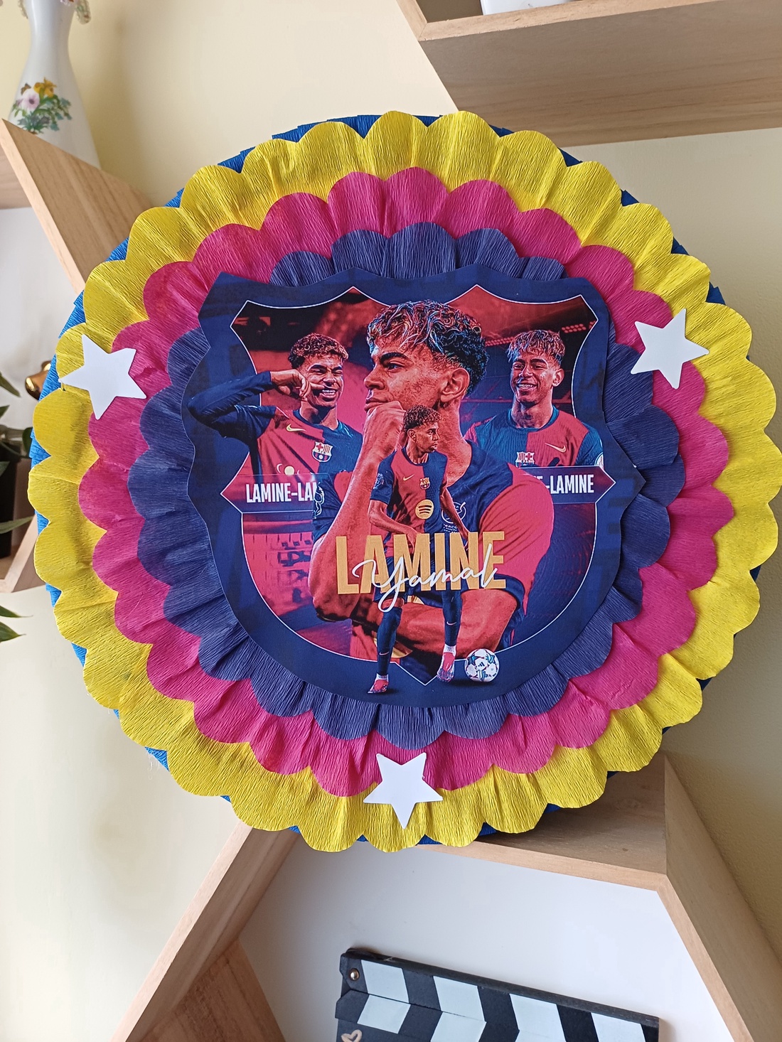 Piñata pinata piniata Lamine Jamal fotbal - jucării și echipamente pentru copii - jocuri de rol - Artynos.ro