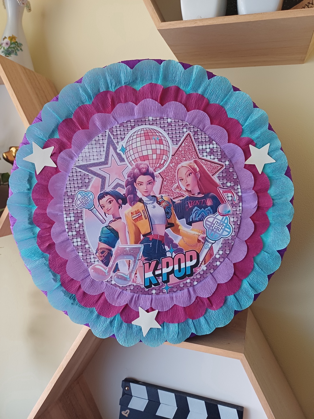 Piñata pinata piniata K-Pop  - jucării și echipamente pentru copii - jocuri de mișcare - Artynos.ro
