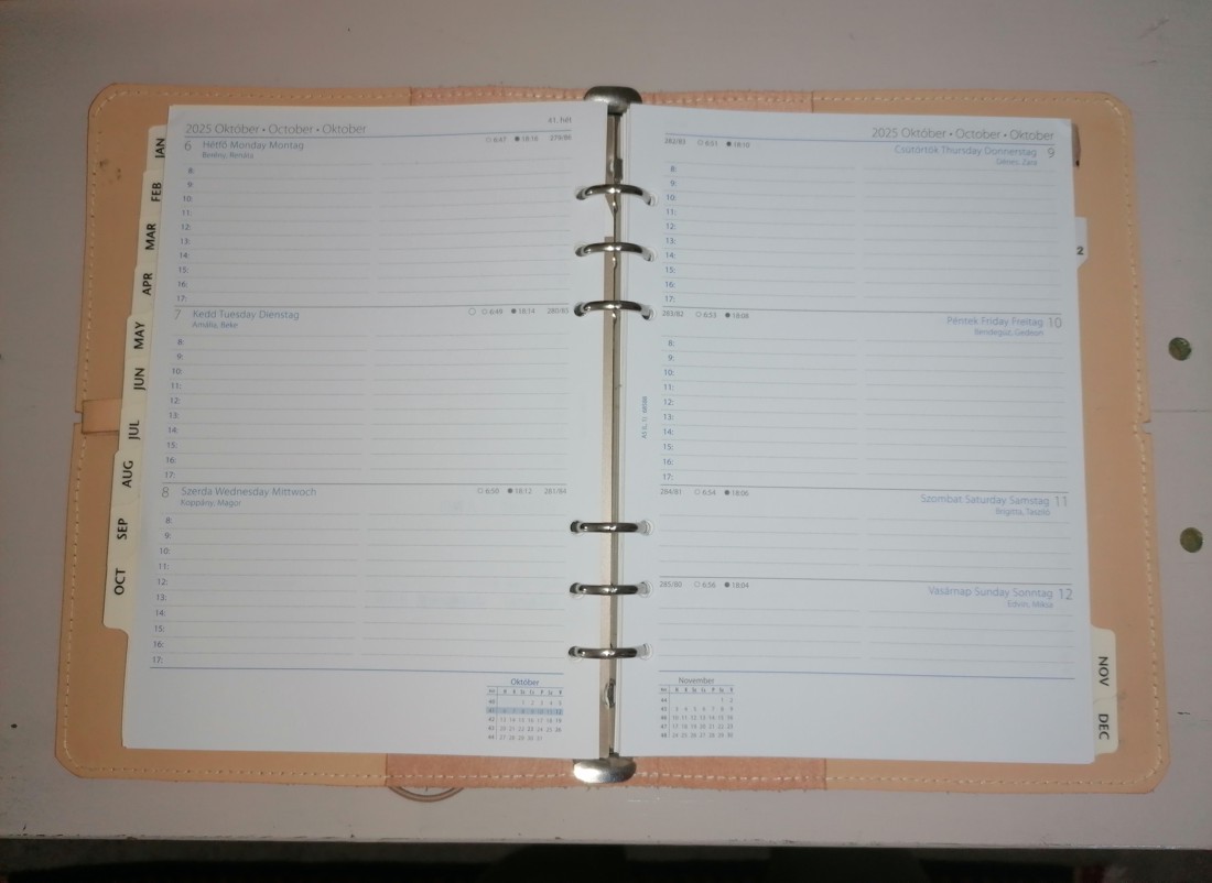 Legator cu inele din piele naturală (A5; 6 inele), carnețel - casă & stil de viață - papetărie de hârtie - calendar și planificator - Artynos.ro Legator cu inele din piele naturală (A5; 6 inele), carnețel - casă & stil de viață - papetărie de hârtie - calendar și planificator - Artynos.ro
