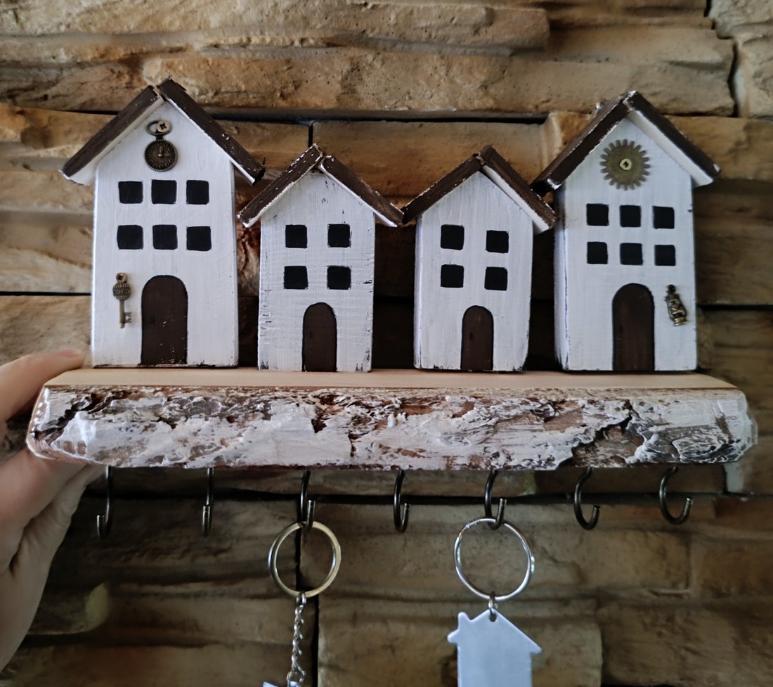 Breloc de perete din căsuță din lemn - casă & stil de viață - accesorii pentru decorat casa - decorațiuni de pereți, decorațiuni suspendate - suport pentru chei - Artynos.ro