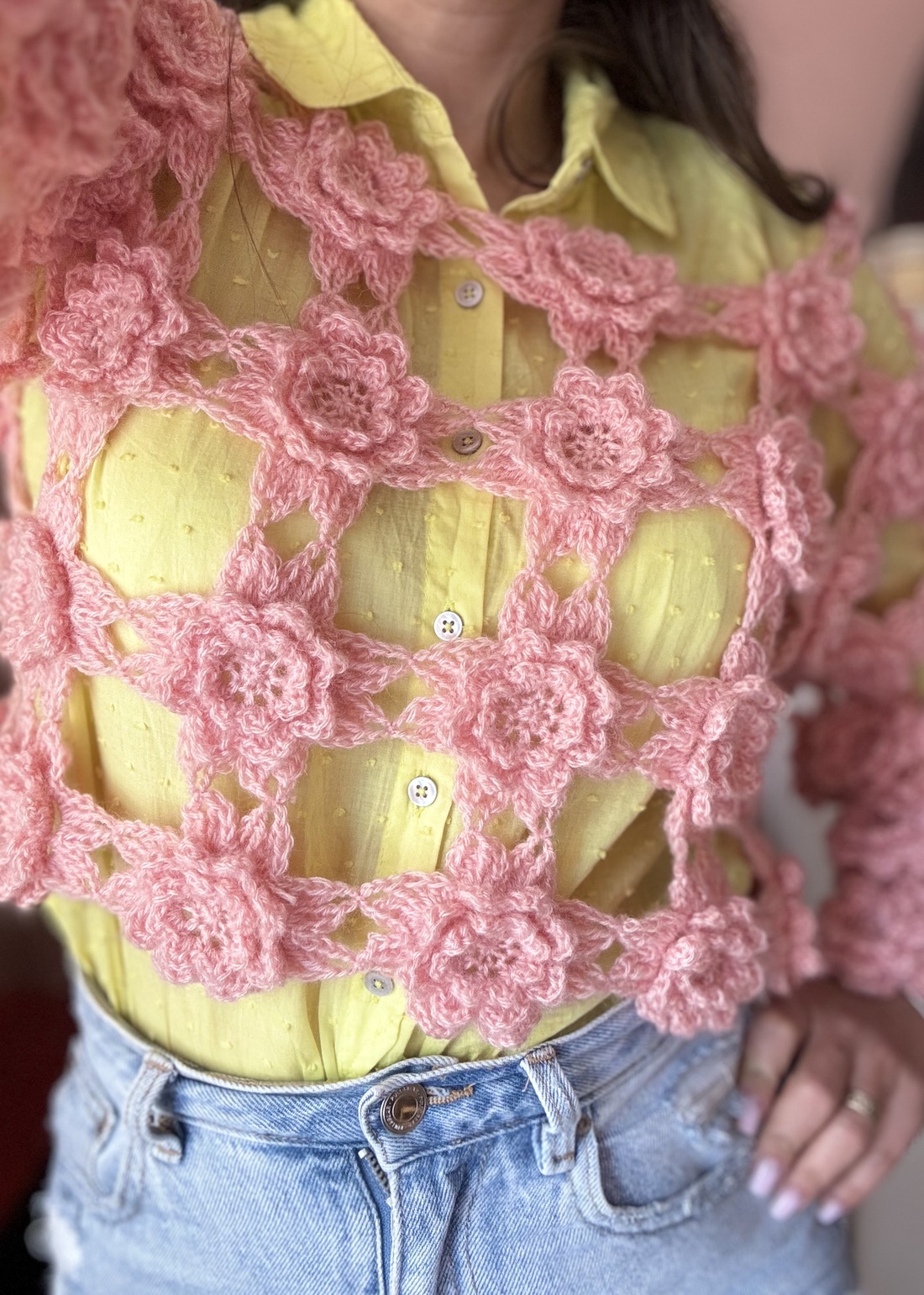 Pulover handmade �Pink Blossom - îmbrăcăminte și modă - haine damă - bluze damă - Artynos.ro