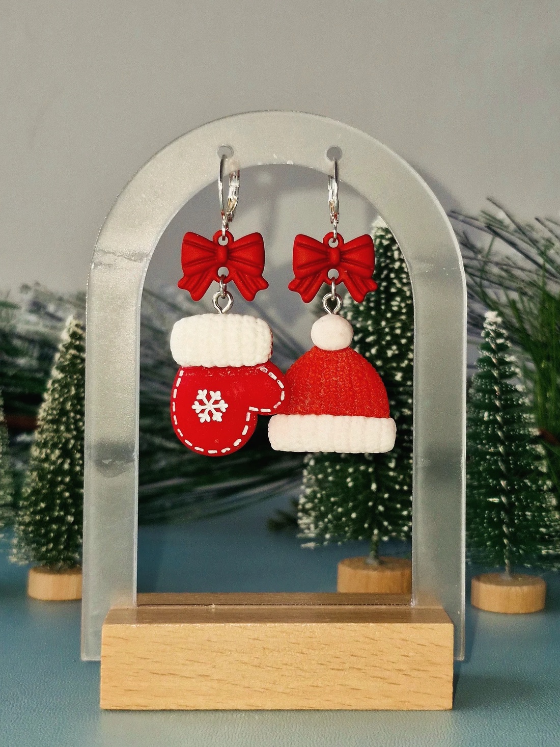 Cercei argint 925 cu mănușa și căciula lui Moș Crăciun - crăciun - cadouri de moș crăciun - cadouri de moș crăciun - Artynos.ro