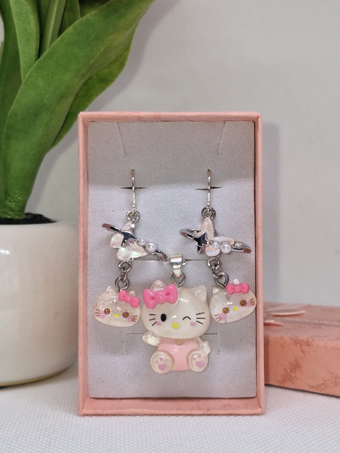 Set argint 925 cu Hello Kitty - bijuterii - cercei - cercei din argint - Artynos.ro