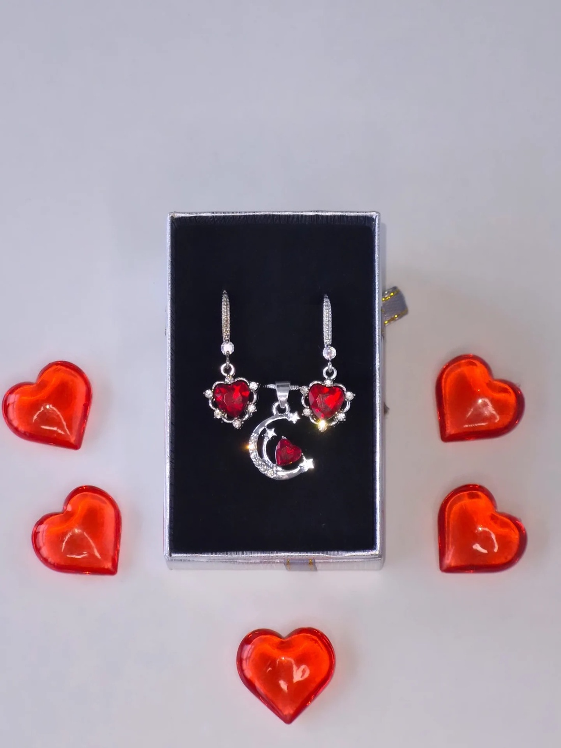Set argint 925 cu semilună și inimi roșii - bijuterii - cercei - cercei din argint - Artynos.ro