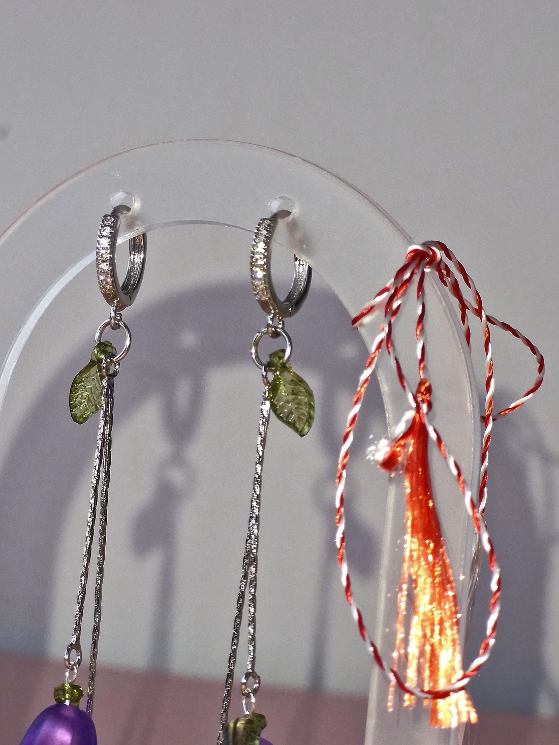 Cercei Vestirea Primăverii cu lalele mov - bijuterii - mărțișor - Artynos.ro