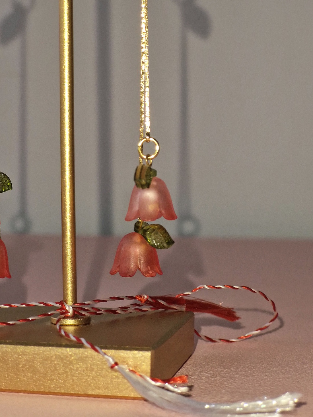 Cercei Vestirea Primăverii cu lalele roșiatice  - bijuterii - mărțișor - Artynos.ro