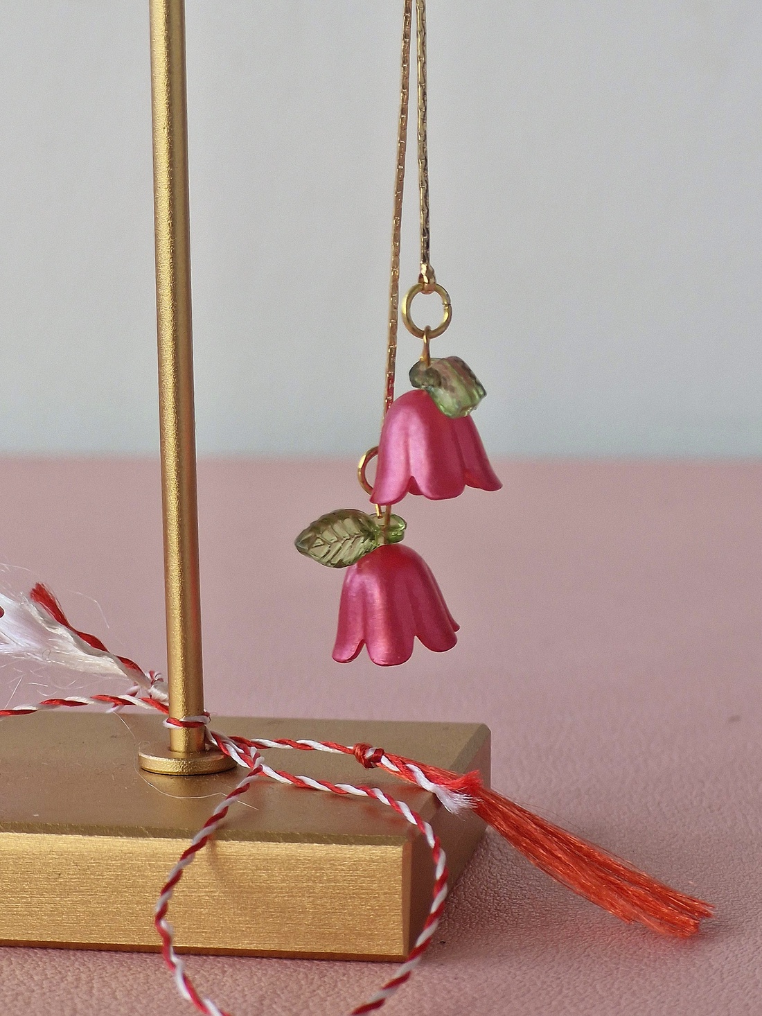 Cercei Vestirea Primăverii cu lalele roșii - bijuterii - mărțișor - Artynos.ro