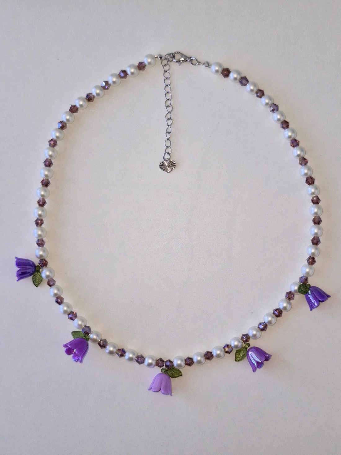 Colier Amurg violet cu fundițe și lalele mov - bijuterii - mărțișor - Artynos.ro