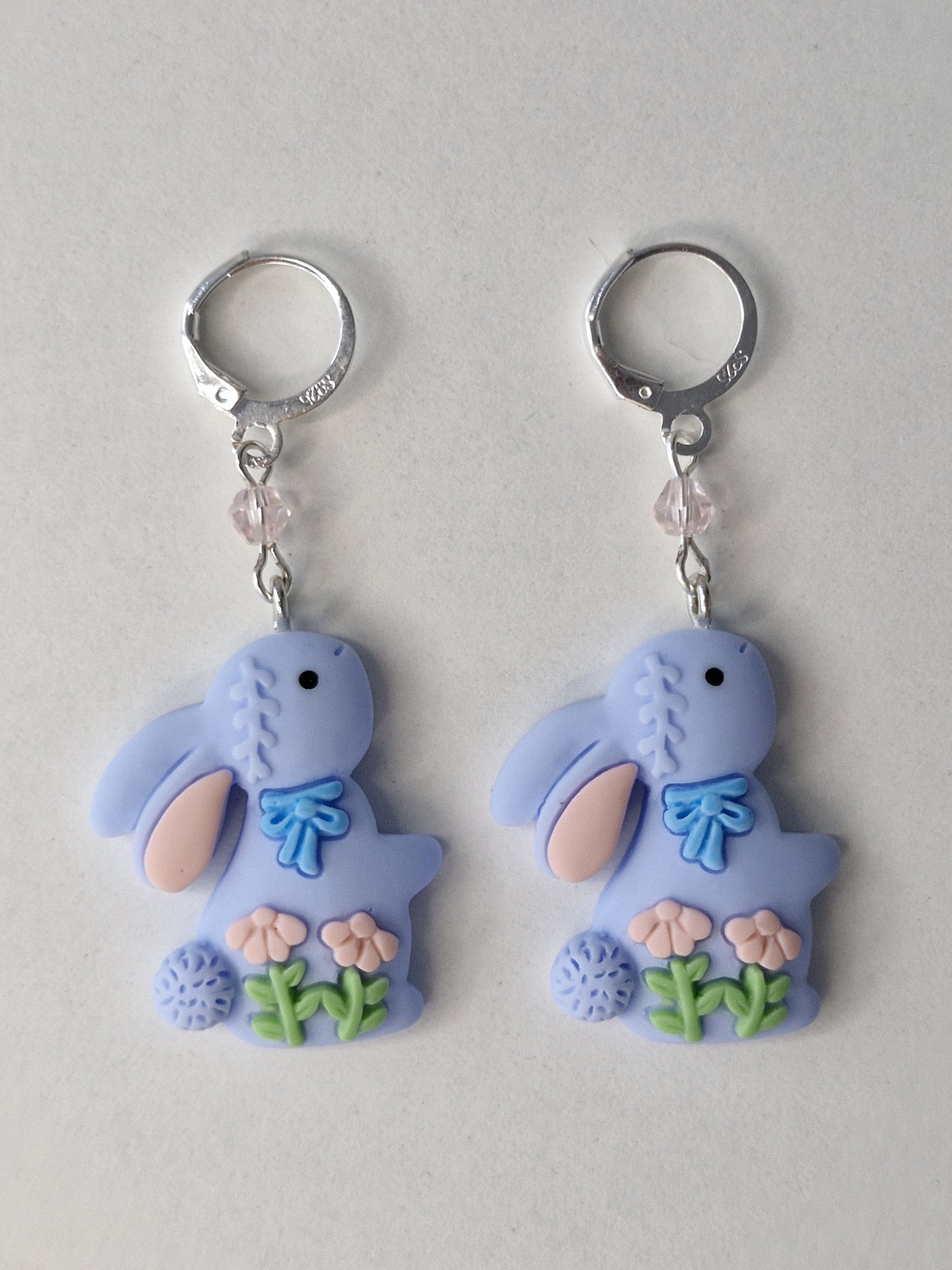 Cercei de Paște cu iepurași albastri - decor de sărbători - decorațiuni de paște - iepuraș de paște - Artynos.ro