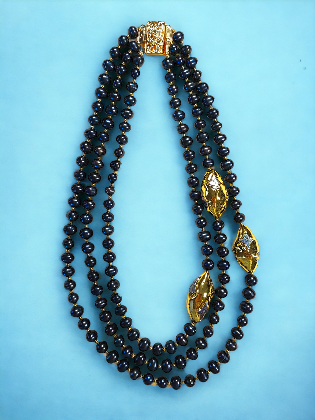 Colier perle naturale negre placate cu aur - bijuterii - coliere - coliere de perle - Artynos.ro