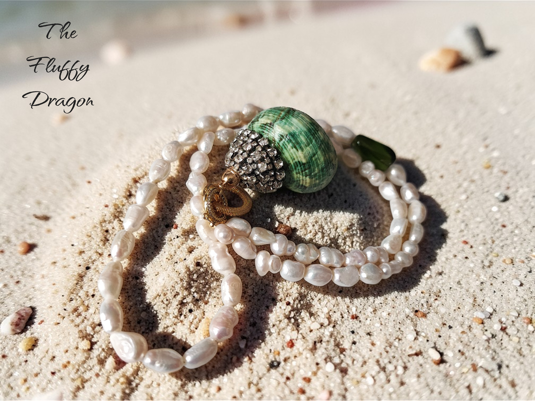 Colier perle de cultura cu pandantiv melc natural - bijuterii - coliere - coliere din perle - Artynos.ro