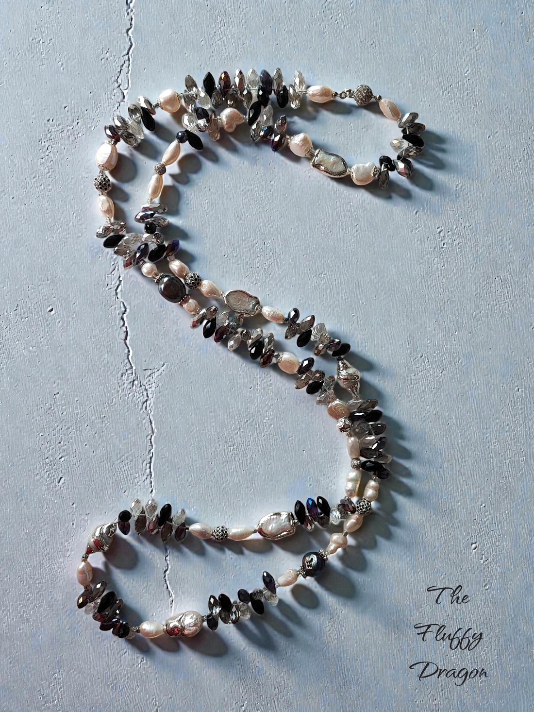 Colier lung, office, perle de cultura si margele - bijuterii - coliere - coliere din mărgele - Artynos.ro