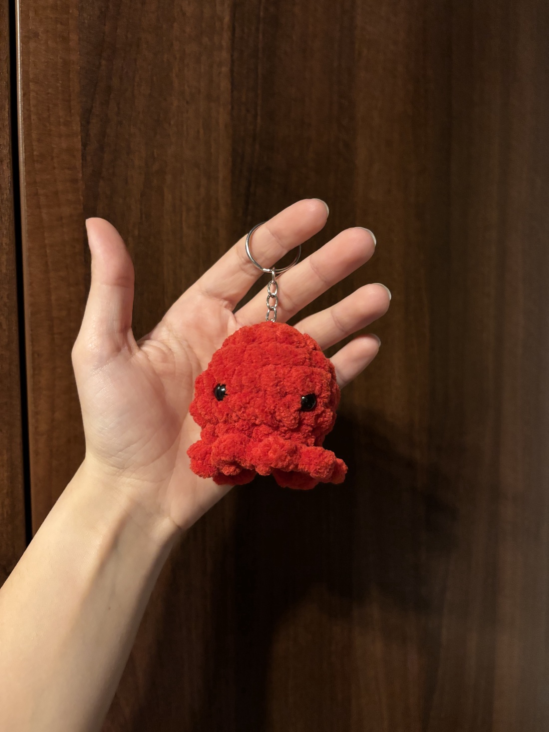 Breloc caracatiță croșetată  - jucării și echipamente pentru copii - plușuri - caracatițe din pluș - Artynos.ro