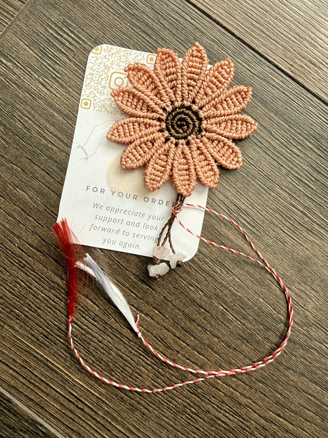 Broșă Mărțișor Gingășie � Cuarț Roz - accessorii și unelte - broșă, cerc, încuietoare - Artynos.ro