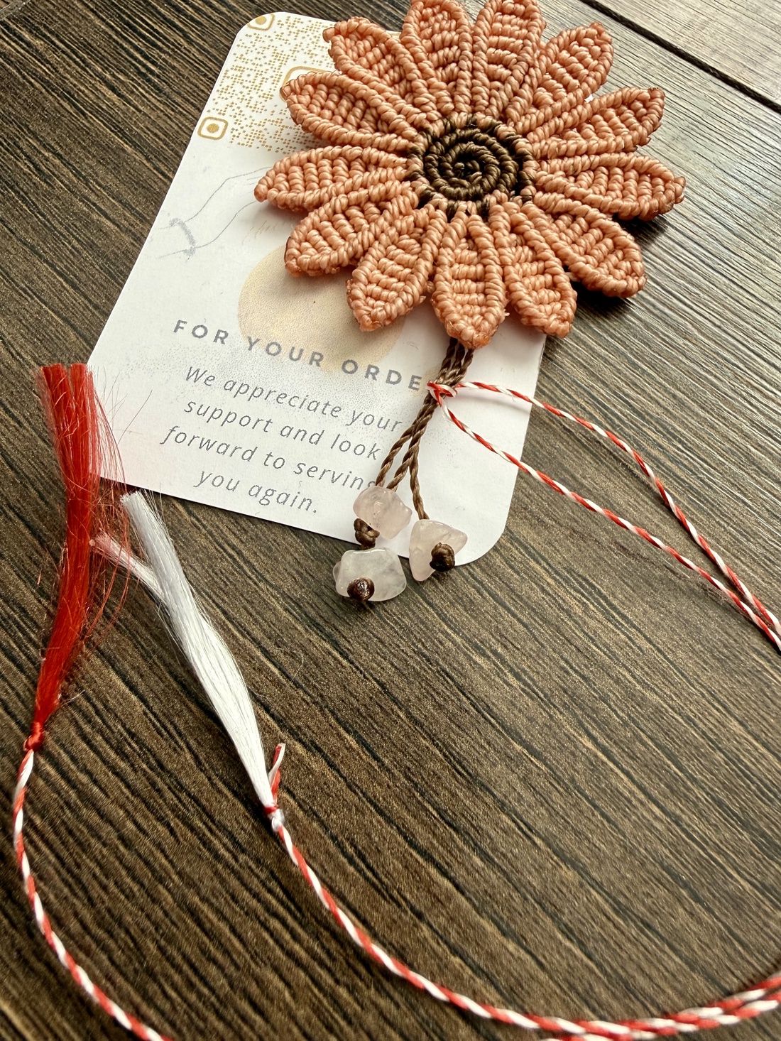 Broșă Mărțișor Gingășie � Cuarț Roz - accessorii și unelte - broșă, cerc, încuietoare - Artynos.ro