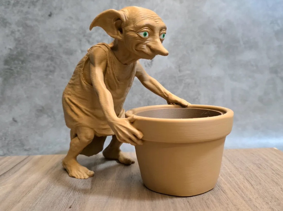 Ghiveci și statuetă cu Dobby din Harry Potter - casă & stil de viață - decorațiuni de casă - accesorii florale - ghiveci de plante - Artynos.ro