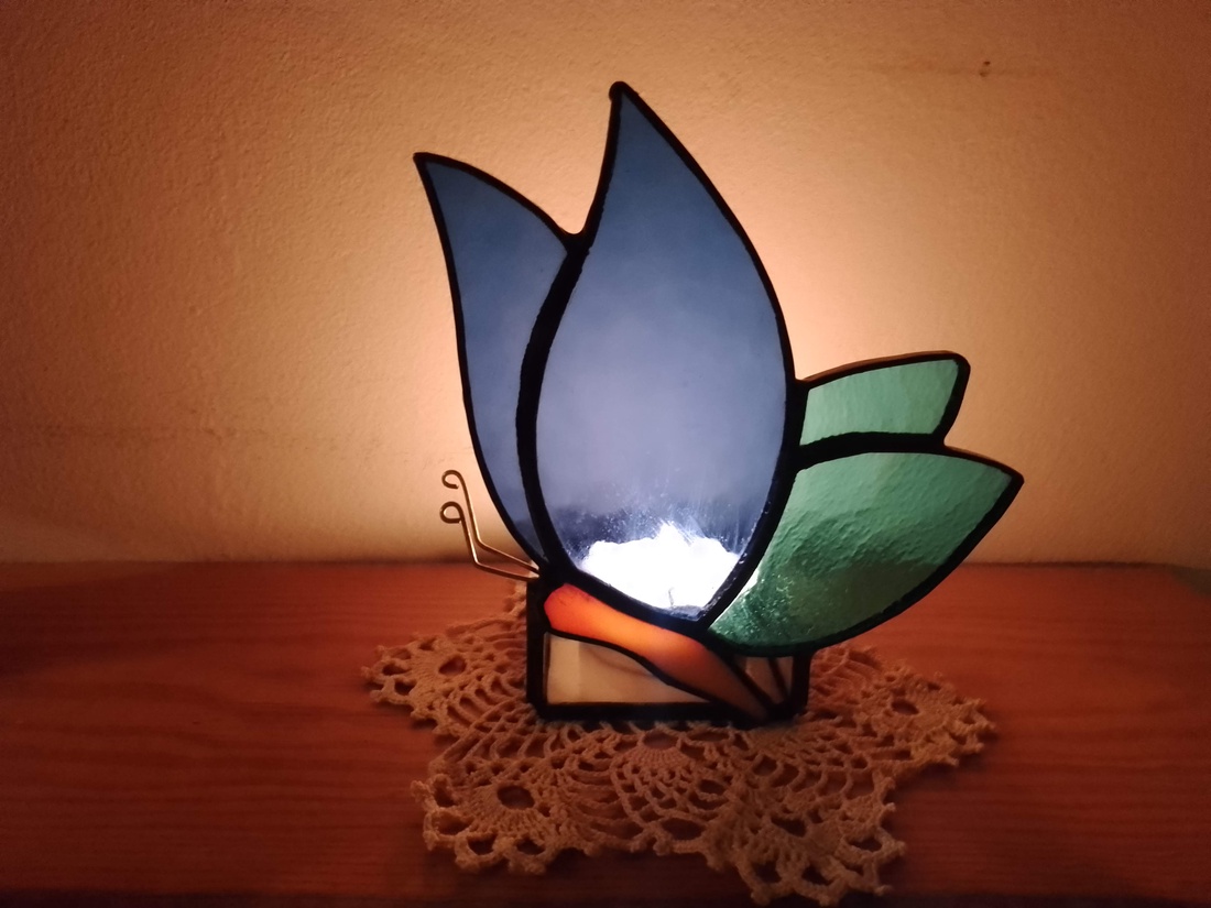 Un fluture care renaște în lumină Suport de lumânare Tiffany - casă & stil de viață - lumânări, parfumuri, arome - lumânări și sfeșnice - Artynos.ro Un fluture care renaște în lumină Suport de lumânare Tiffany - casă & stil de viață - lumânări, parfumuri, arome - lumânări și sfeșnice - Artynos.ro