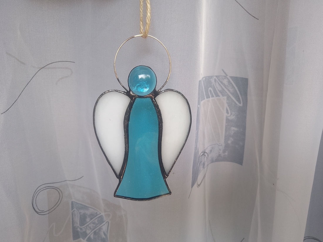 Dragoste Tiffany Angel - accesorii de crăciun - decorațiuni de crăciun de casă - decor fereastră de crăciun - Artynos.ro Dragoste Tiffany Angel - accesorii de crăciun - decorațiuni de crăciun de casă - decor fereastră de crăciun - Artynos.ro