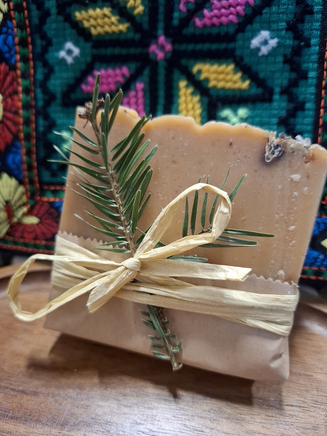 Sapun natural cu miere si argila  - igienă și înfrumusețare - săpunuri și articole de igienă - săpun artizanal - Artynos.ro