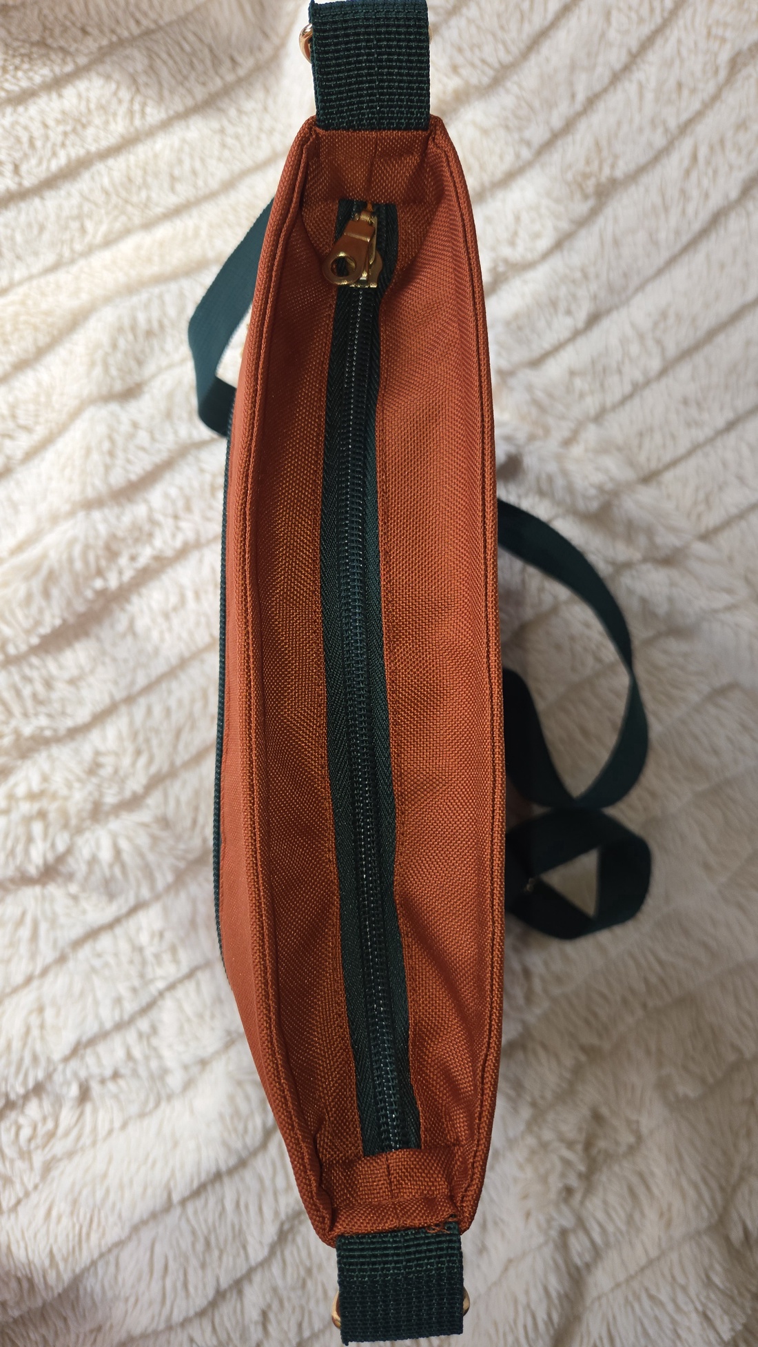 Mintás válltáska/Crossbag - geantă și husă - genți de umăr și genți de mână - genți de umăr - Artynos.ro Mintás válltáska/Crossbag - geantă și husă - genți de umăr și genți de mână - genți de umăr - Artynos.ro